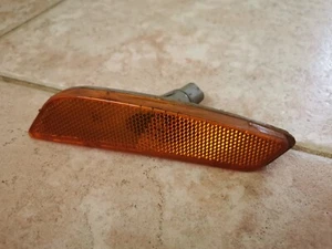 2003-2007 Cadillac CTS Front Right Bumper Marker Light Lamp 25699094 OEM - Picture 1 of 2
