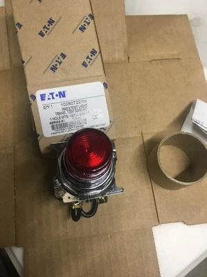 EATON 10250T221N PRESTEST LIGHT TRANS 120V 50/60 HZ NEMA 4,4X-13 NEW - Image 1 of 4