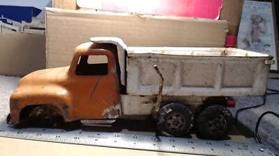 Piezas de depósito de chatarra Buddy L vintage naranja East Moline Illinois 1:16/18 EE. UU. Foto 1 de 4