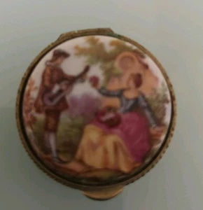 Antique Italian Rare Miniature Trinket Box with romantic scene. - Picture 1 of 5