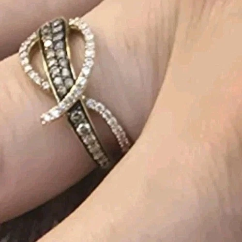 Anillo cruzado raro LeVian 14kt 585 pavé de diamantes naturales banda 6,75 Foto 1 de 4