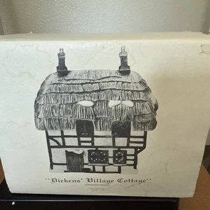 Dept 56 Dickens Serie "Reetdach Cottage" Porzellanhaus ohne Kordel oder Box - Bild 1 von 12