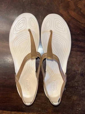 Sandalia Crocs Isabella T-Strap para mujer talla 7 sandalia tanga de gelatina  Foto 1 de 4