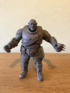 Figura de acción Warhammer 40.000 Darktide Ogryn McFarlane Toys sin pintar sin arma - Imagen 1 de 8