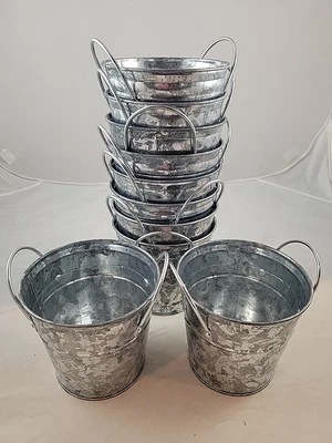 10 piezas. Mini florero maceta color plata lata doble mango con cubos de aluminio  Foto 1 de 4