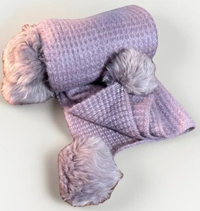 Pottery Barn Kids Pastel Plum Knit Blanket With Pom Poms On Corners - Bild 1 von 8