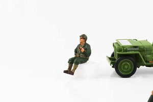 1:18 Figurine WWII USA Soldier Driver III With Cigar American Diorama Figurines - Picture 1 of 2