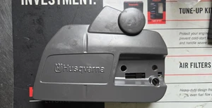 Cubierta de freno de embrague Husqvarna 455 460 gris NUEVA OEM con chip # 537286307 # 546347401 - Imagen 1 de 4