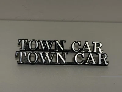 Placa de identificación emblema maletero Lincoln Town Car OEM "Town Car" SOLO - Par de (2) Foto 1 de 4