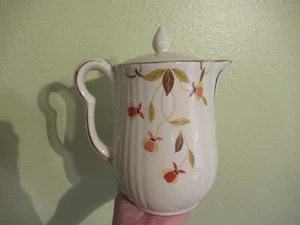 Vintage Jewel T Milch Kaffeekanne Kanne mit Deckel Autumn Leaf Rayed Mary Dunbar Hall ml - Bild 1 von 6