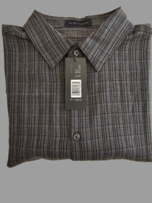 ELIE TAHARI MEN'S SOFT LONG SLEEVE DRESS SHIRT - SIZE MEDIUM - Image 1 of 4