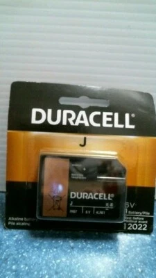 Duracell J 6v Alkaline Battery  EXP: March 2022   (17705)  FS  - Image 1 of 3