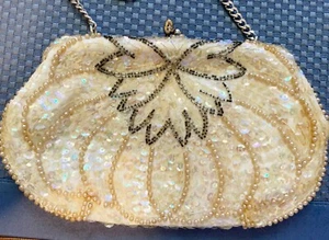 Vintage 1940er Pailletten & Perlen Perlen Handtasche creme & beige mit schwarzem Lotus Design - Bild 1 von 4