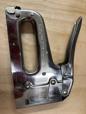 Grapadora vintage Arrow T-50. Hecho en Estados Unidos. Foto 1 de 4
