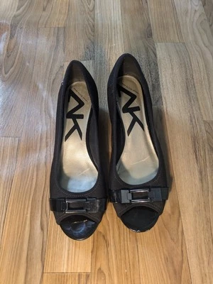 Annie Klein Sports Buckle Wedge. Open Toe Size 9 Black - image 1 of 4