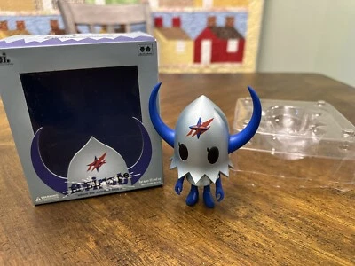 NIB Play Imaginative PI Japan Anime Devil Robots Evirob BULL Type Vinyl Figure - Image 1 of 3