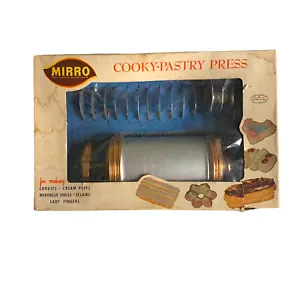 Vintage Mirro Cookie Pastry Press 12 Cookie Discs 3 Tips Booklet 358-AM - Picture 1 of 10