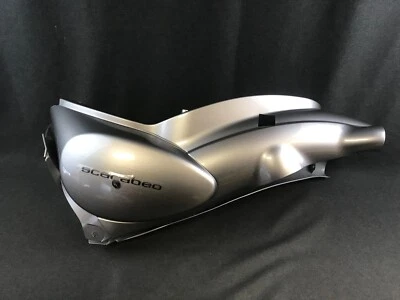 Carenado trasero APRILIA Scarabeo 50 4T E2 2002-2006, gris AP8258716 NUEVO Foto 1 de 4