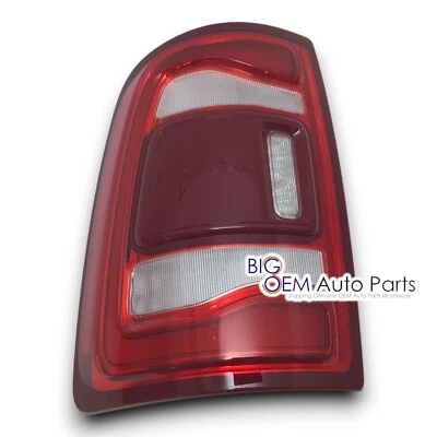 Luz trasera punto ciego LED 2020-2023 RAM 2500 3500 lado del conductor 68548943AA Foto 1 de 4