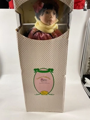 Paradise Galleries Porcelain Doll “Li Na” Chinese Doll in Box w/ COA 16” Collect - Image 1 of 4