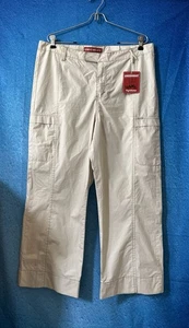 UNIONBAY NWT $44 Vintage Women's Khaki High Water Cropped Cargo Pants Cotton 13 - Picture 1 of 11