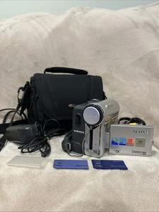 Samsung Digital SC-D353 MiniDV Camcorder Silver with Charger and Case Tested - Picture 1 of 19