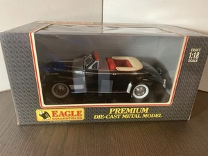 EAGLE 1/18 1941 CHEVROLET DELUXE CONVERTIBLE-Black mint boxed - Picture 1 of 5