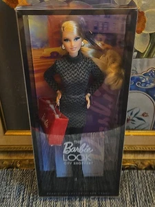 Mattel The Barbie Look Puppe 2012 City Shopper Sammlung - Bild 1 von 9