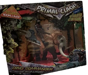 Juego de figuras de acción Primal Clash Dino Commander - 2 estilos surtidos (puede variar) - Imagen 1 de 3