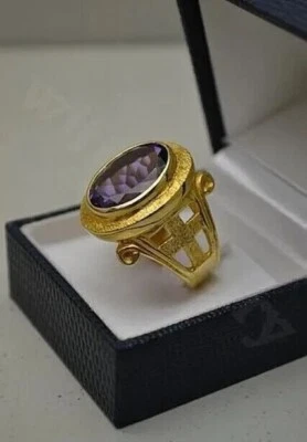 Anillo de hombre Bishop 4 quilates corte ovalado simulado amatista púrpura enchapado en oro amarillo de 14 quilates Foto 1 de 4
