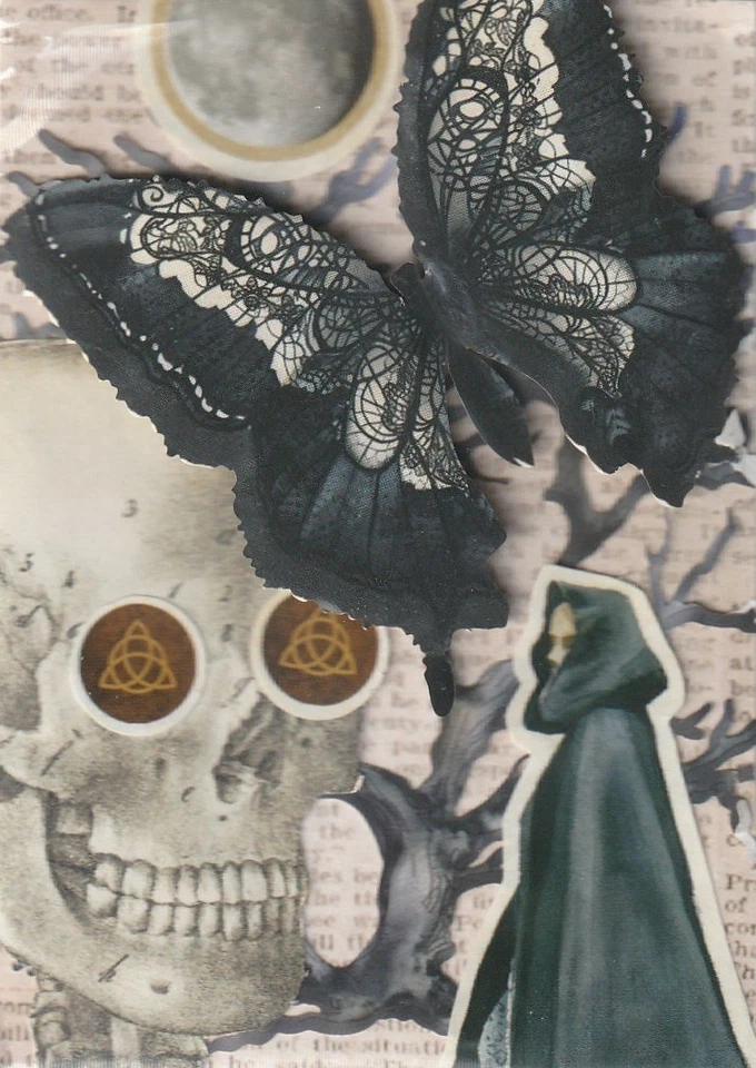 ACEO, paseo por el cementerio, tarjeta de arte original, collage de medios mixtos Foto 1 de 1