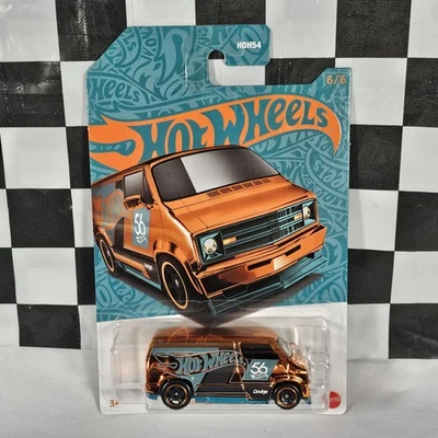 Dodge Van Chase Hot Wheels 56 Aniversario Perla Y Cromo Personalizado '77 NUEVO NUEVO EN PAQUETE Foto 1 de 4