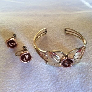 Vintage Krementz 2-tone Gold Bracelet and Earrings - Picture 1 of 6