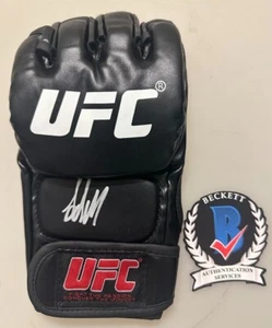 JACK DELLA MADDALENA Hand Signed 4oz UFC Glove + Beckett COA * BUY GENUINE * - Picture 1 of 4