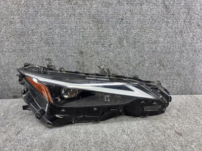 LEXUS 21-25 IS350 IS500 IS300 OEM RIGHT HEADLIGHT LAMP LIGHT FOR PARTS!! DAMAGED - Image 1 of 4