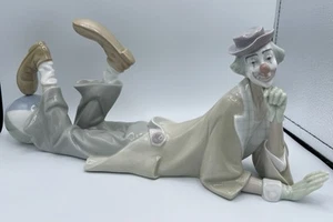 Lladro Clown Vtg Porcelain Figurine 4618 Clown Laying Down Foot on Ball Retired - Picture 1 of 15