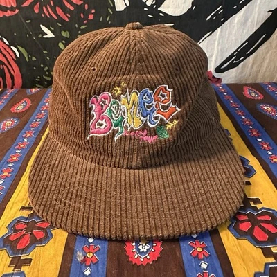 Gorra de béisbol BENEE 2022 World Tour pana marrón gorra banda Remi Wolf Dayglow Foto 1 de 4