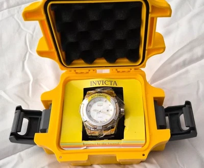 Reloj suizo automático con acento de diamantes Invicta Bolt Zeus Heritage LE Foto 1 de 4