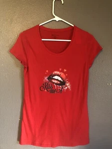 Women’s No Boundaries Size Medium (7-9) Valentine Shirt Red - Picture 1 of 5