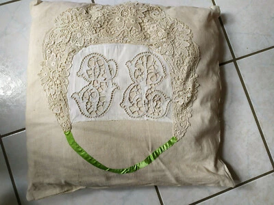  ANCIEN COUSSIN   BRODERIE    // AVEC INITIALES  - Photo 1/4