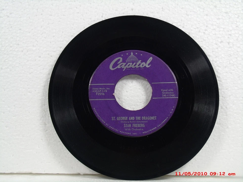 STAN FREBERG -(45)- ST. GEORGE AND THE DRAGONET / LITTLE BLUE RIDING HOOD  -1953 Foto 1 de 2
