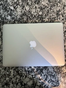 Apple MacBook Air Silver 2019, TYLKO CZĘŚCI - Zdjęcie 1 z 6