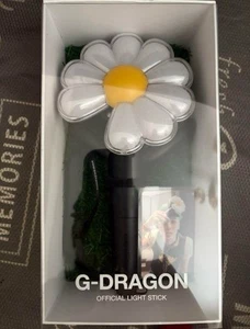 BIGBANG G-DRAGON Ubermensch Official Light Stick Goods with photo cards Japan - Picture 1 of 4
