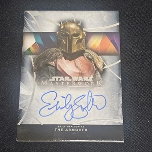 2024 Topps Star Wars Masterwork The Armorer Auto ES1 69 - Bild 1 von 2
