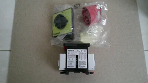 NEW OPEN BOX SCHNEIDER VCF1 DISCONNECT SWTICH, 32 AMPS. - Afbeelding 1 van 3