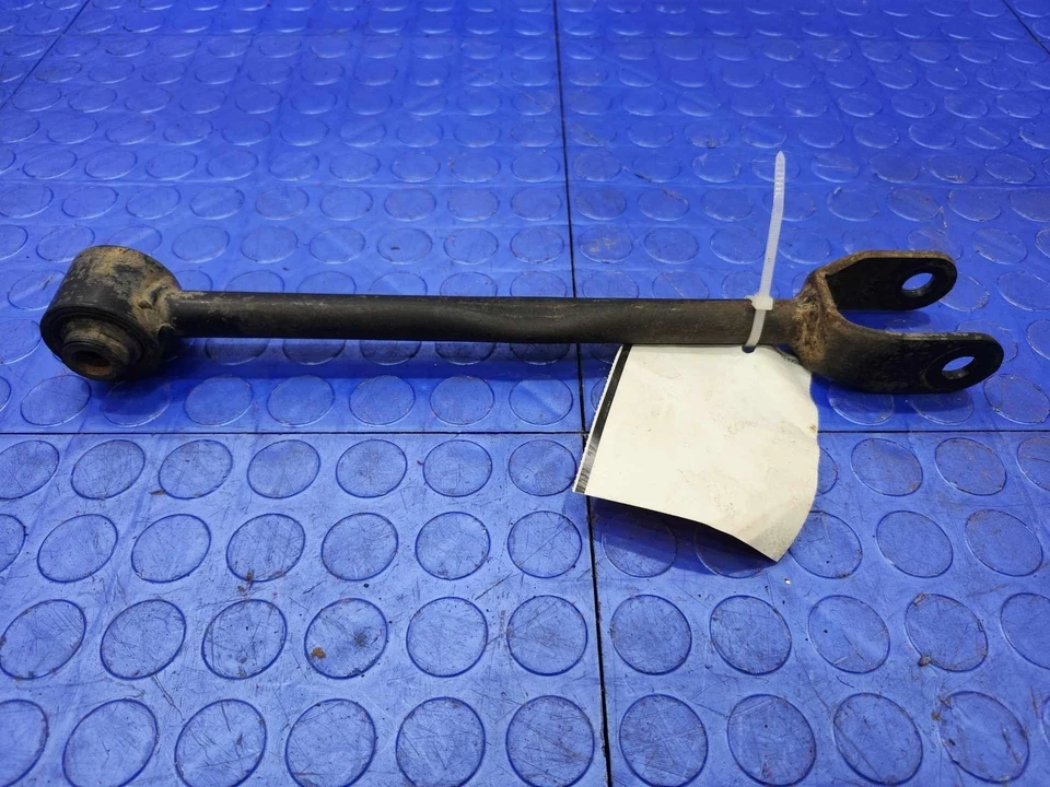 Brazo de control transversal inferior trasero izquierdo o derecho Nissan 370Z 09-20 OEM Foto 1 de 4