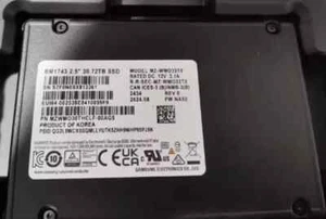 NEW Samsung BM1743 30.72TB SSD U.2 NVMe PCIE Gen 4 MZ-WMO30T0 MZWMO30THCLF-00AG5 - Picture 1 of 4