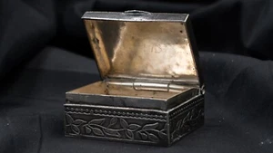 Beautiful Ornate Floral Engraved Sterling Silver Snuff Pill Box - Picture 1 of 8