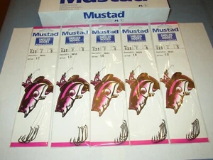MUSTAD SZ 2 SNELLED BEAK HOOK 10 PKG 50 HOOKS*** GREAT FOR PANFISH & CATS # 625 - Picture 1 of 1