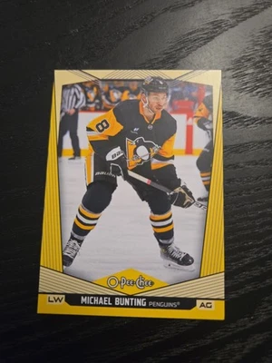 O pee chee hockey 2024-25 Yellow Border Parallel #367 Michael Bunting Pittsburgh - Image 1 of 2
